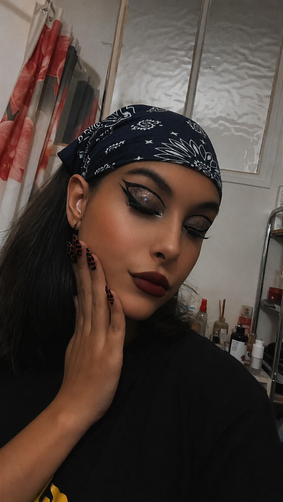 Portrait maquillage glamour graphique
